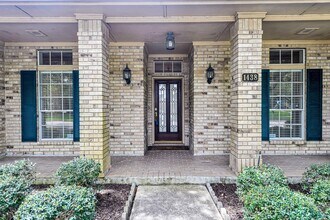 1438 Crescent Green Dr in Houston, TX - Building Photo - Building Photo