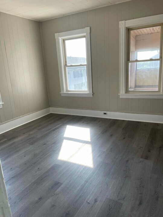 69 Ward St in Worcester, MA - Building Photo