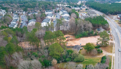 Welcome to our luxurious apartment community in Raleigh, NC - Building Photo - Building Photo