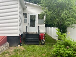 24 Brainerd St in St. Albans, VT - Building Photo - Building Photo