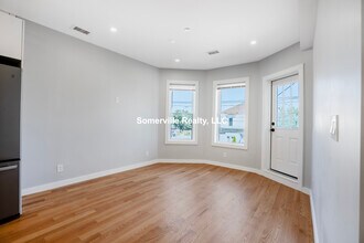 27 Linden St, Unit 3 in Somerville, MA - Foto de edificio - Building Photo
