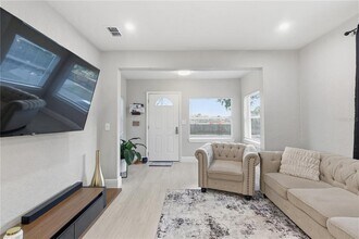 2717 W Cherry St in Tampa, FL - Building Photo - Building Photo