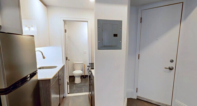 275 Newbury St, Unit 2 in Boston, MA - Building Photo - Building Photo