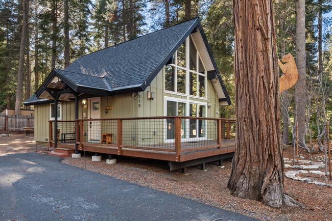 319 Pine St in Tahoma, CA - Building Photo - Building Photo