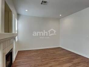 7901 Rustic Canyon Ct in Las Vegas, NV - Building Photo - Building Photo