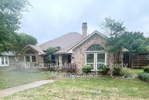 1404 Stoneboro Ln in Richardson, TX - Building Photo