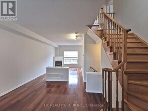 16 Vecchia St in Markham, ON - Building Photo - Building Photo