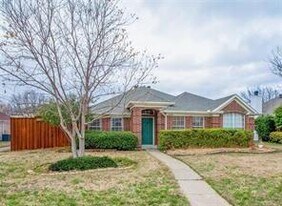 4249 Pinewood Dr in Plano, TX - Building Photo