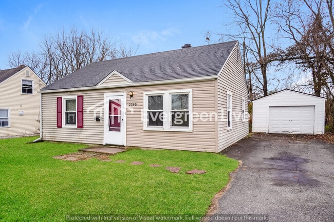 2365 Lindale Rd in Columbus, OH - Building Photo - Building Photo