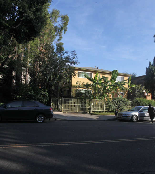 6211 Fountain Ave in Los Angeles, CA - Building Photo - Building Photo