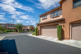 11404 Belmont Lake Dr in Las Vegas, NV - Building Photo - Building Photo