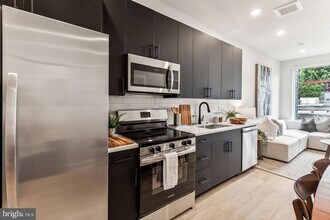 6910 Ridge Ave, Unit 206 in Philadelphia, PA - Building Photo - Building Photo