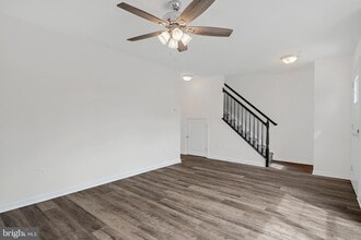 400 Valor Way in Red Lion, PA - Building Photo - Building Photo