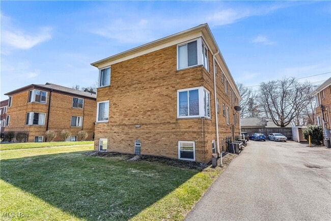 property at 18963 Hilliard Blvd