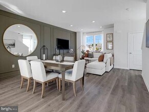 8328 Alexander Ct in Breinigsville, PA - Building Photo - Building Photo