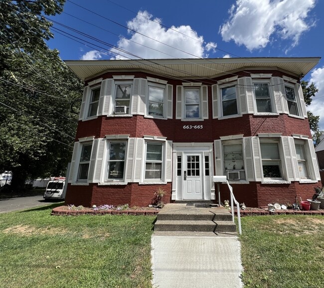property at 663 Naugatuck Ave
