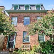 243 10th St SE in Washington, DC - Building Photo