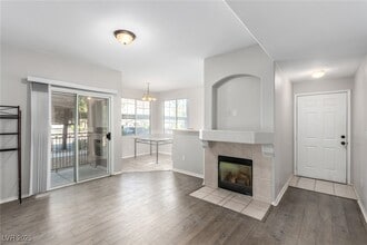 9050 W Warm Springs Rd in Las Vegas, NV - Building Photo - Building Photo