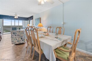 25901 Hickory Blvd in Bonita Springs, FL - Building Photo