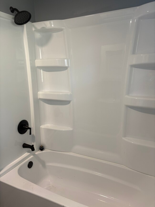 5220 Western Rd in Flint, MI - Building Photo - Building Photo