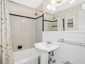 141 E 55th St in New York, NY - Building Photo - Building Photo