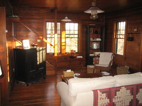 107 Probst Rd in Pittsford, NY - Building Photo - Building Photo