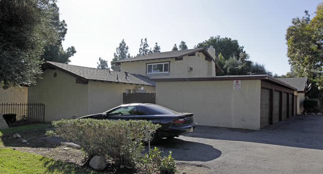 341-345 Sinclair Ave in Upland, CA - Building Photo - Building Photo