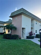 2 Vis Gdns Trl, Unit 202 in Vero Beach, FL - Building Photo - Building Photo