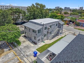 600 NW 25th Ct in Miami, FL - Building Photo - Building Photo