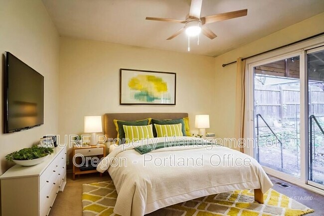 2334 SE 72nd Ave in Portland, OR - Building Photo - Building Photo