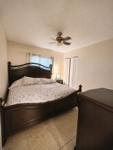 63 Meadows Dr in Boynton Beach, FL - Foto de edificio - Building Photo