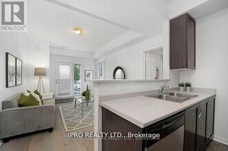 2891-2891 Rio Ct in Mississauga, ON - Building Photo - Building Photo