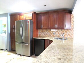 2601 S Palm Aire Dr in Pompano Beach, FL - Building Photo - Building Photo