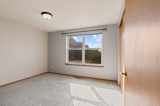 117 Peach Tree Ln in Yakima, WA - Building Photo - Building Photo