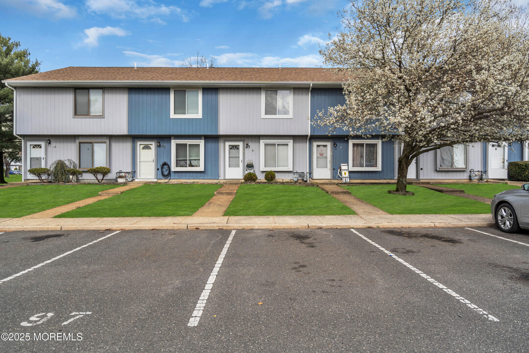 97 Creek Rd in Brick, NJ - Building Photo