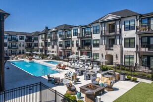 Camden in New Albany, OH - Building Photo