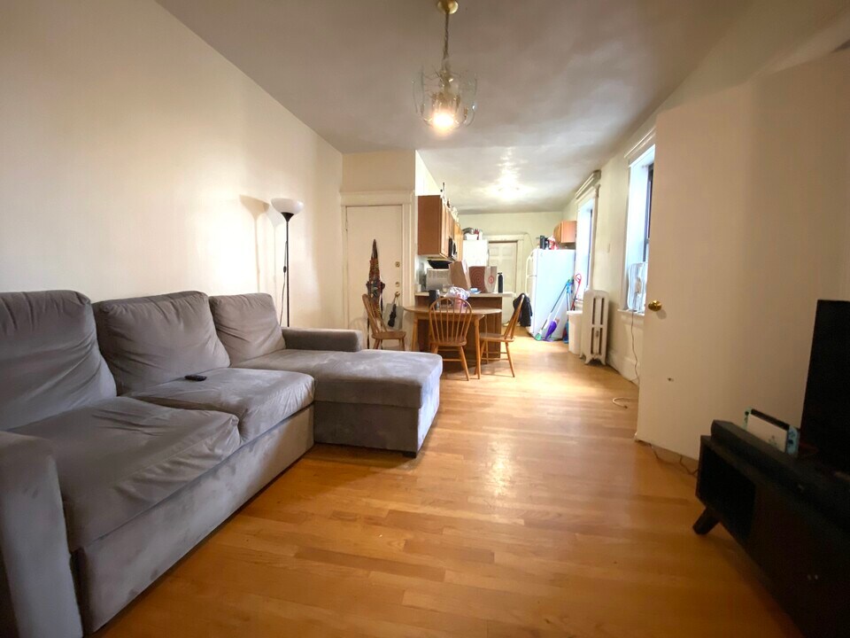 39 Park Vale Ave, Unit 2 in Boston, MA - Building Photo