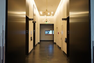 889 Ave Sq NE in Bellevue, WA - Building Photo - Building Photo