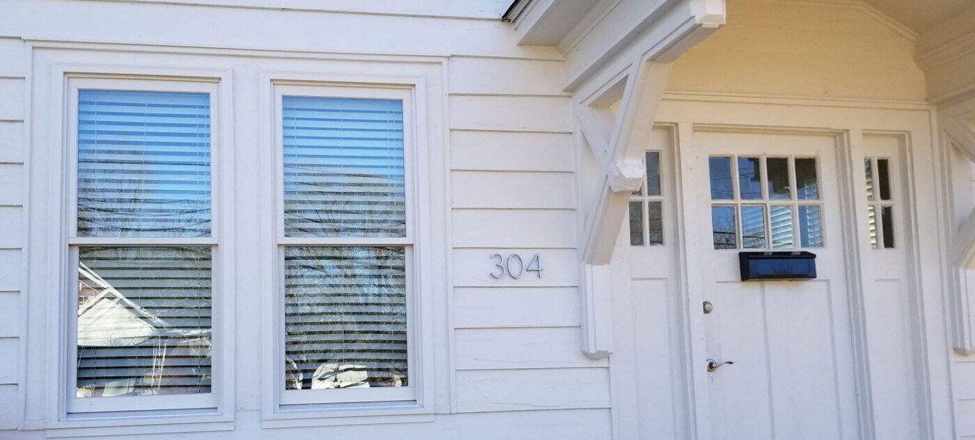 302 S Camp Ave-Unit -304 in New Albany, MS - Building Photo