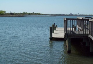 Mill Creek Landing Apartments in Hampton, VA - Building Photo - Building Photo