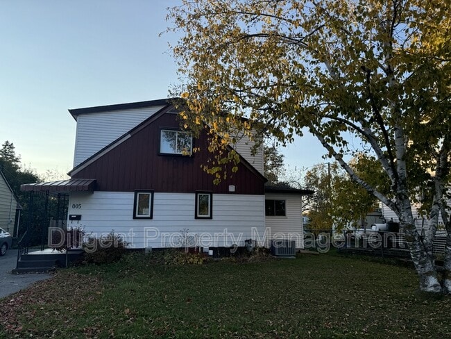 property at 805 Morphet Ave