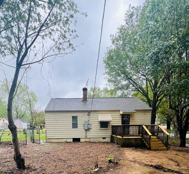 2145 Pendleton St in Memphis, TN - Building Photo - Building Photo