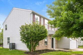 4310 Blue Spruce Ct in Greenwood, IN - Building Photo - Building Photo