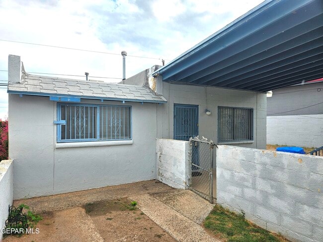 property at 2908 Idalia Ave