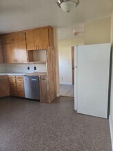 3865 Sturdivant Ave in Klamath Falls, OR - Building Photo - Building Photo