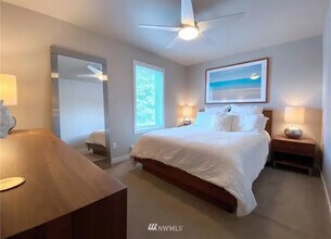 6219 NE 181st St, Unit Condo in Kenmore, WA - Foto de edificio - Building Photo