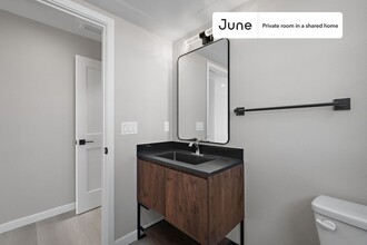 327 N Chicago in Los Angeles, CA - Building Photo - Building Photo