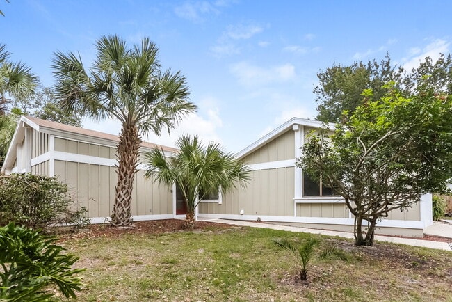 40 Wicklow Cir