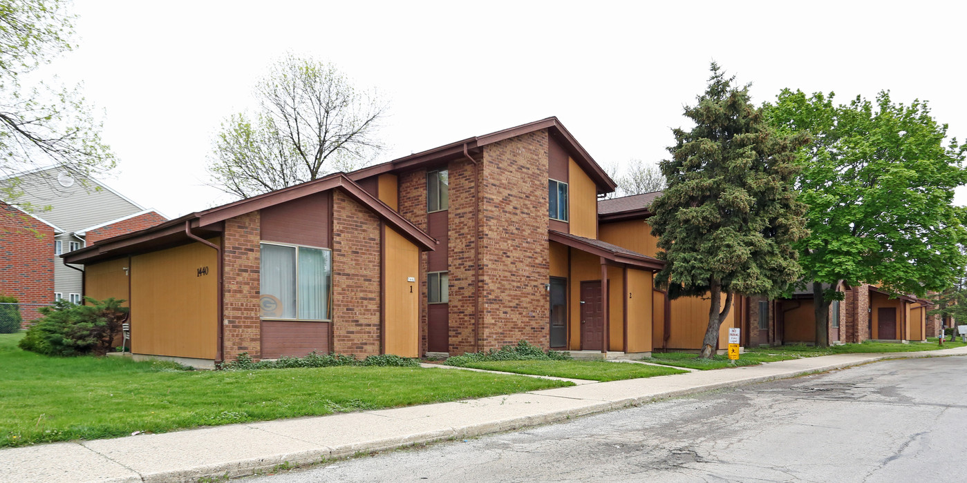 Orchard Court in West Allis, WI - Building Photo