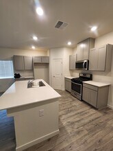 1008 Maple Way in Fallon, NV - Foto de edificio - Building Photo